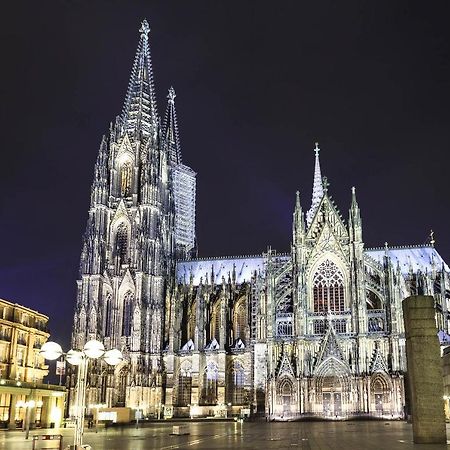 Neu Innenstadt Altstadt Apartment In Top Lage Von Koln Exterior foto